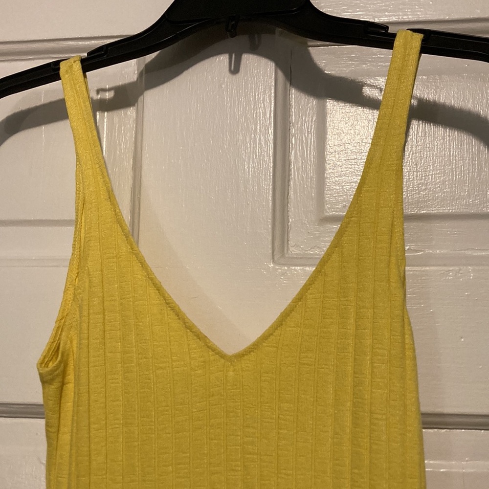 Yellow knit midi dress - Picture 2 of 3